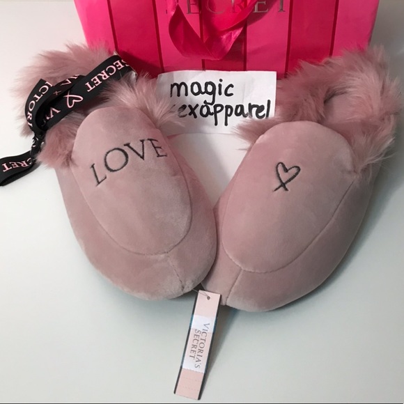 VS M FUR EMBROIDERY SLIPPERS LOGO HEART LOVE SOFT - Picture 1 of 2